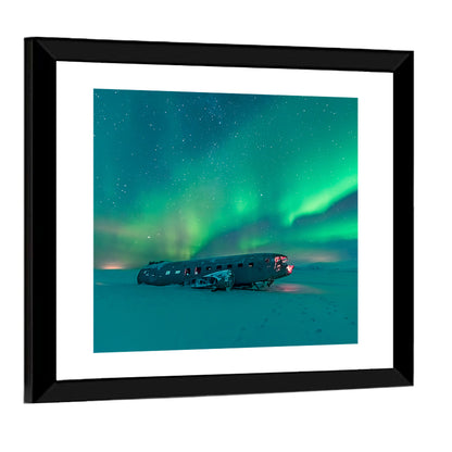 Aurora Over Wreck Beach Wall Art