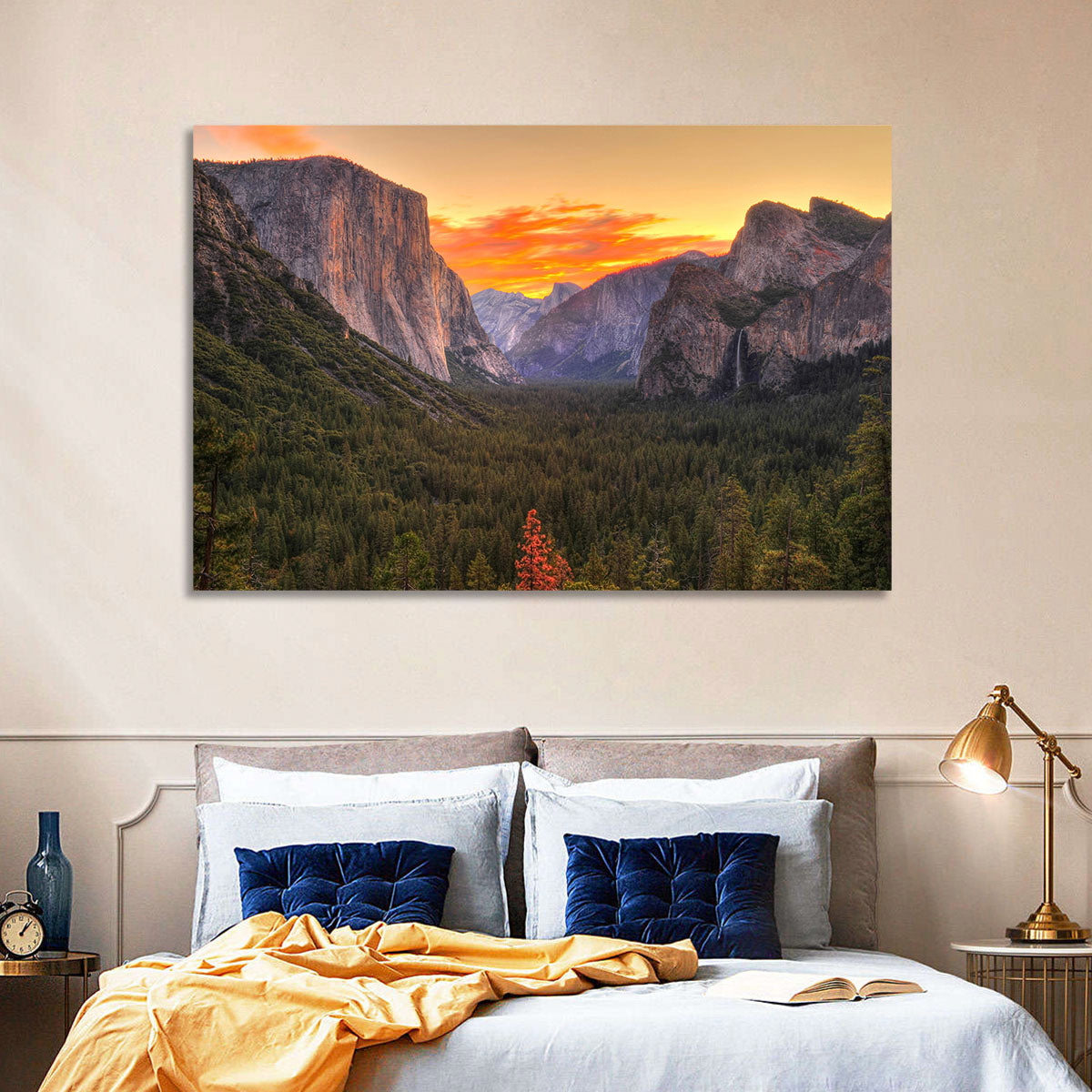 Yosemite Valley Sunset from Tunnel View Wall Art in a room, landscape