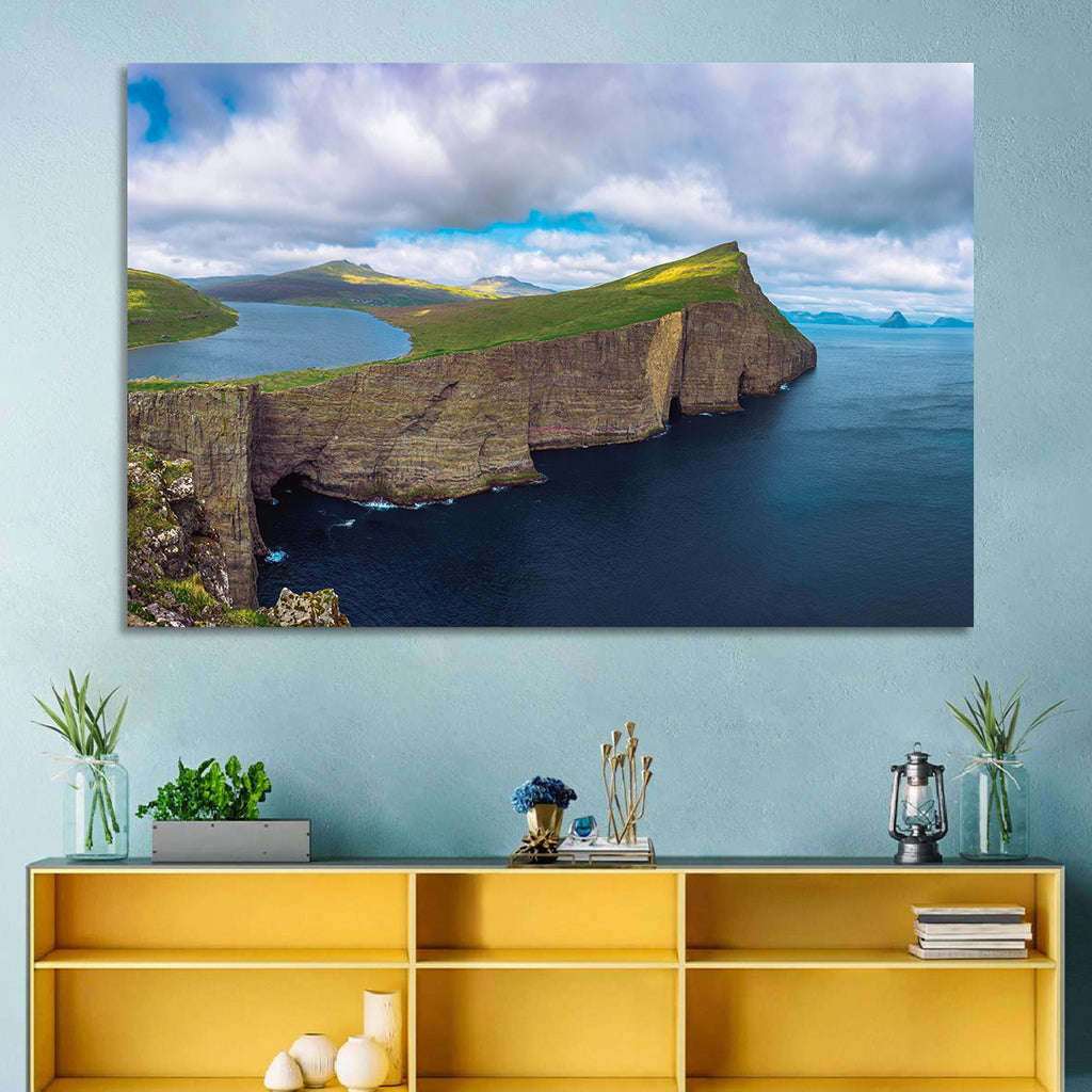 Sørvágsvatn Cliff Overlook Wall Art