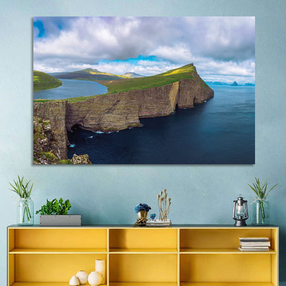 Sørvágsvatn Cliff Overlook Wall Art