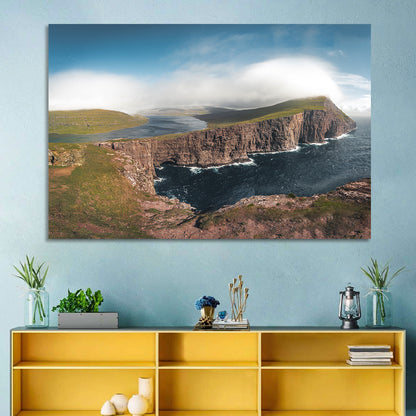 Traelanipa Cliffs, Sørvágsvatn Wall Art