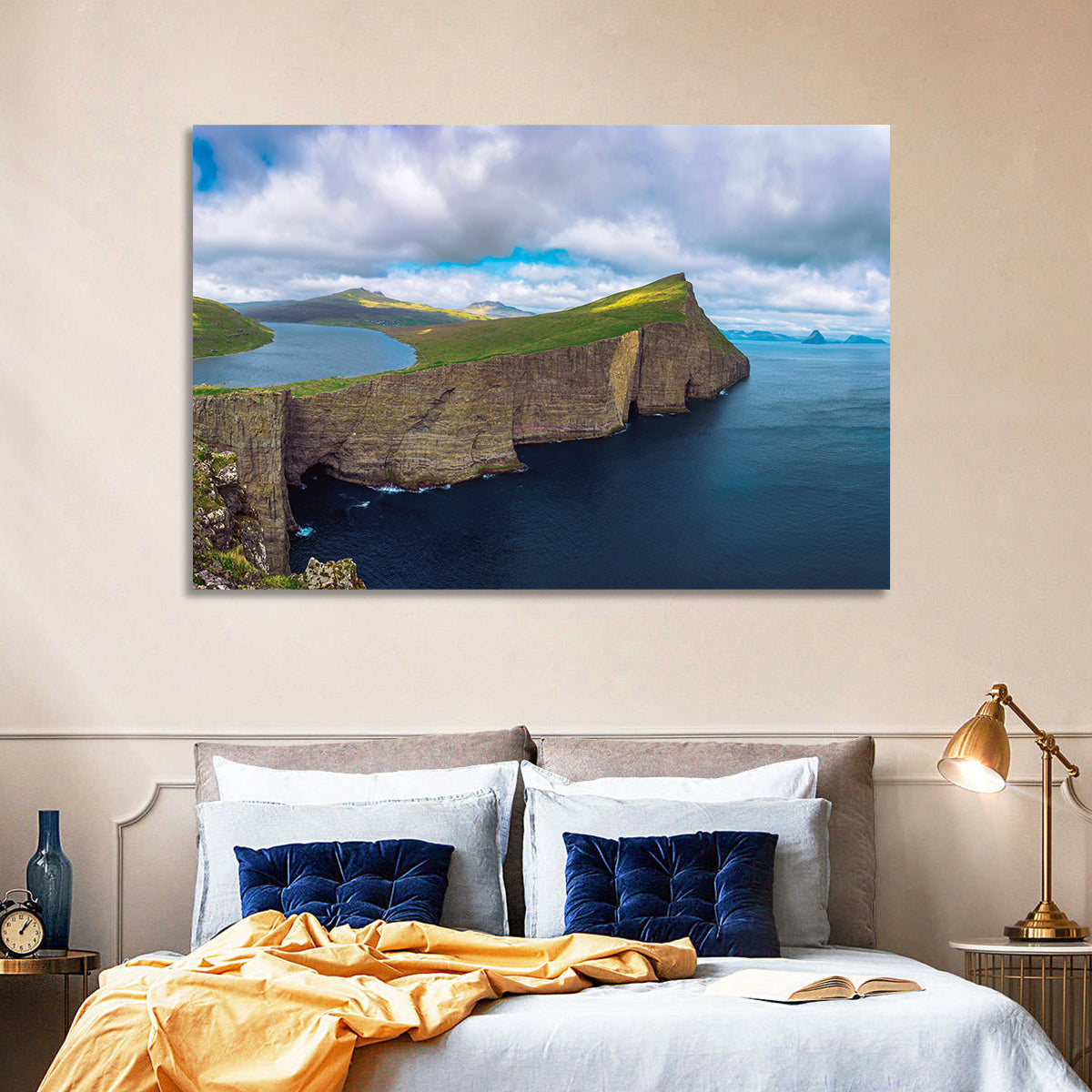 Sørvágsvatn Cliff Overlook Wall Art