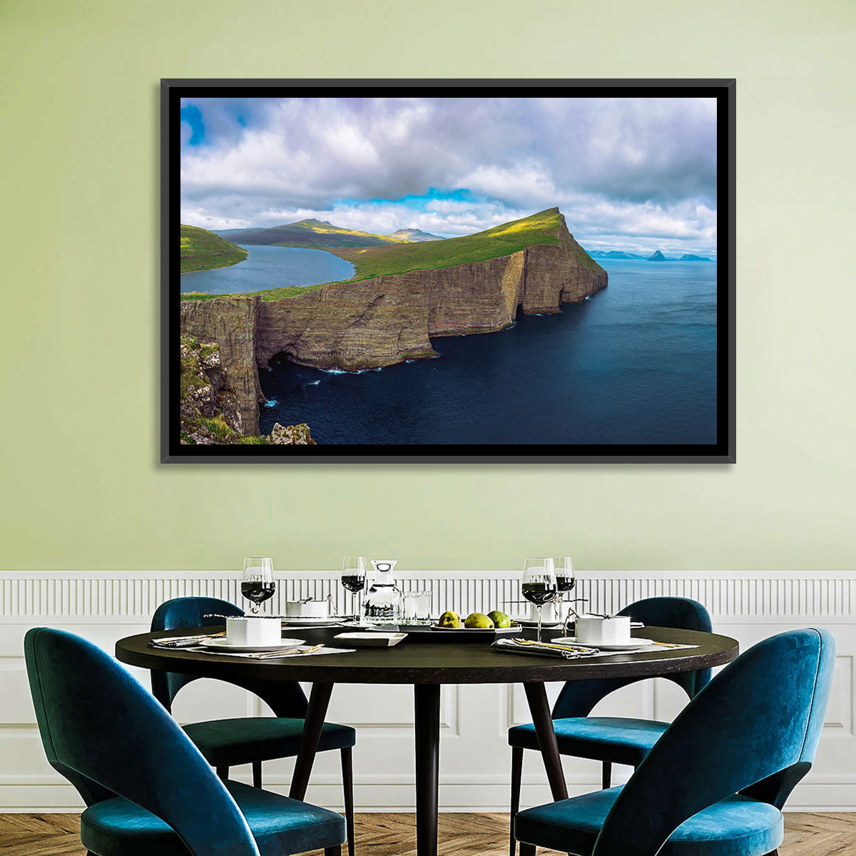 Sørvágsvatn Cliff Overlook Wall Art