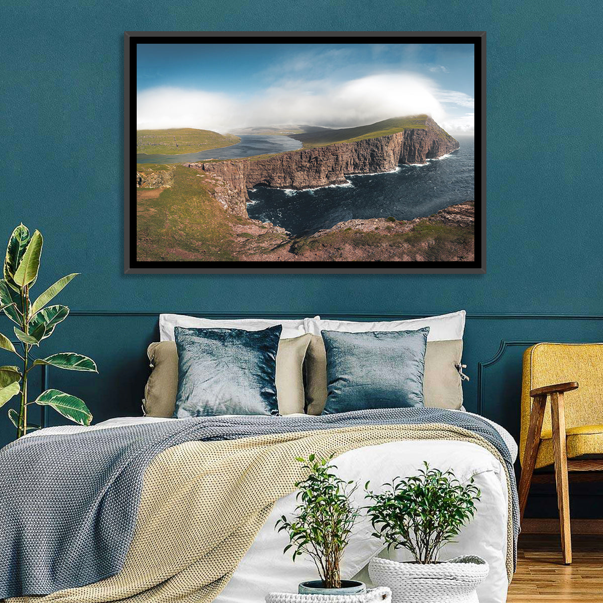 Traelanipa Cliffs, Sørvágsvatn Wall Art
