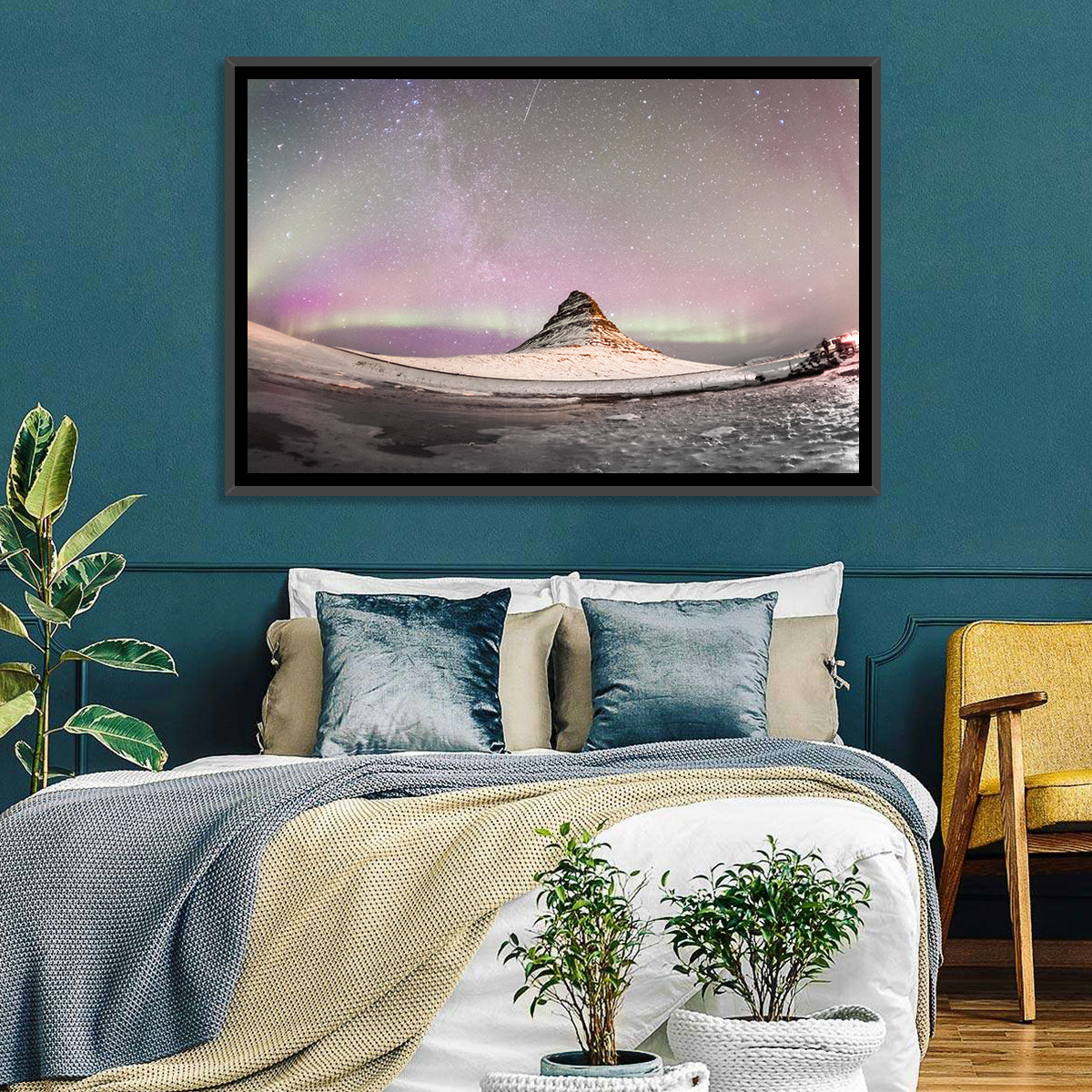 Aurora Over Kirkjufell Wall Art