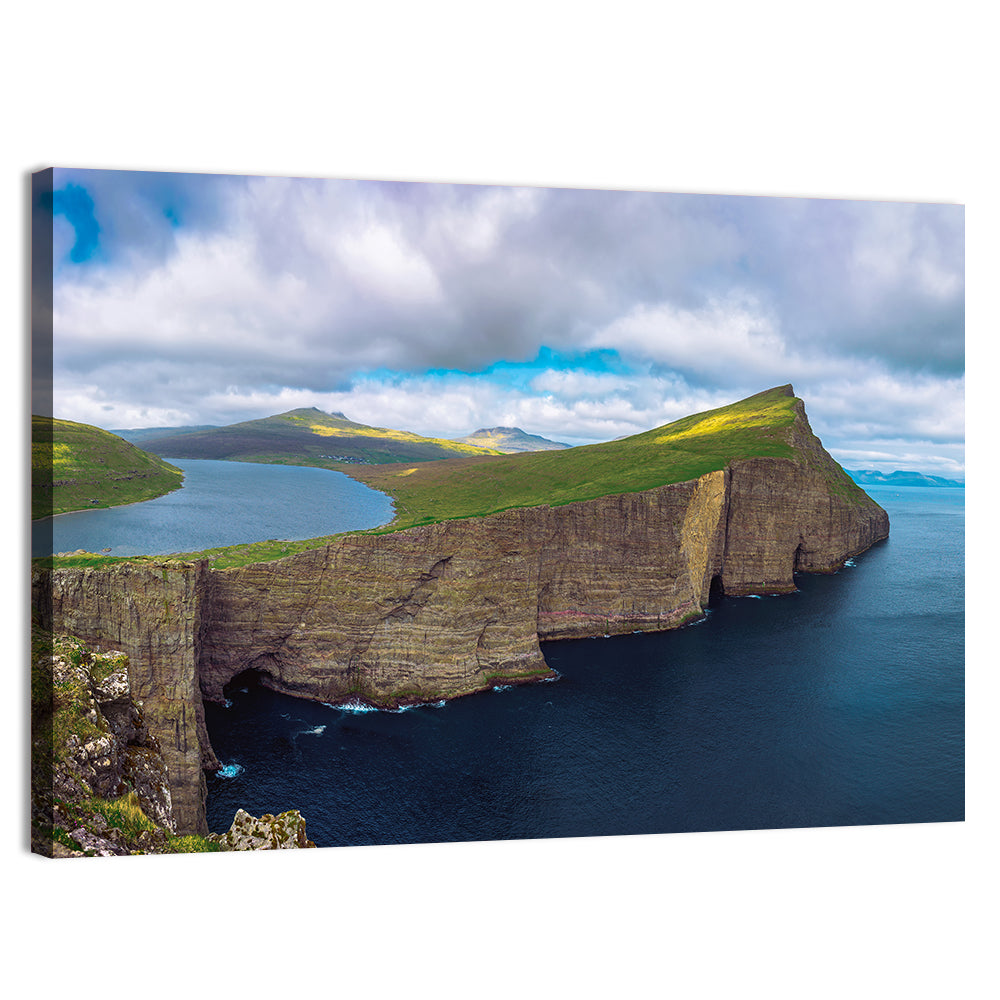 Sørvágsvatn Cliff Overlook Wall Art