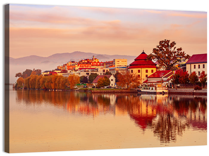 Svět Pond, Trebon Sunrise Wall Art as a canvas print