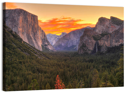Yosemite Valley Sunset from Tunnel View Wall Art