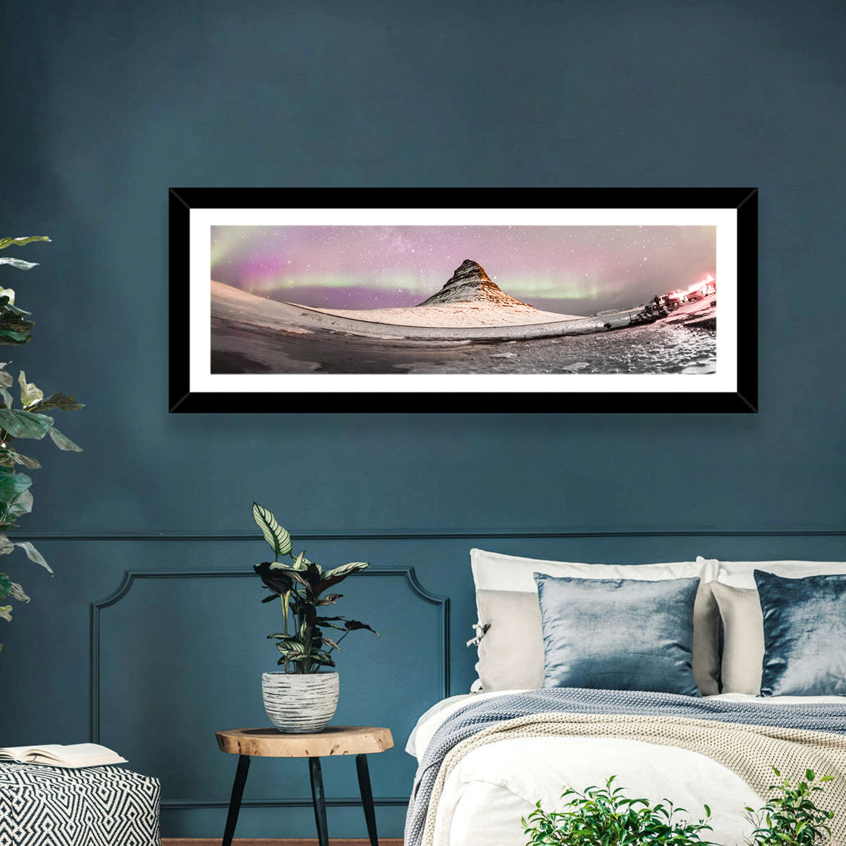Aurora Over Kirkjufell Wall Art