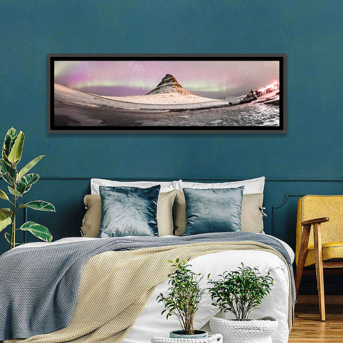 Aurora Over Kirkjufell Wall Art