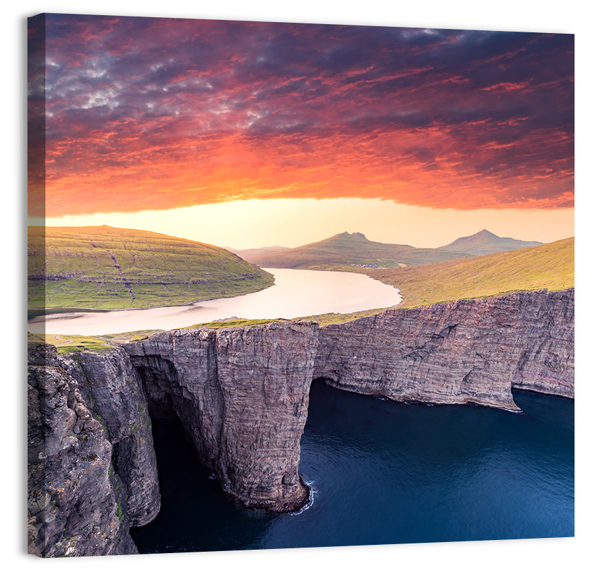 Sørvágsvatn Cliffside Dusk Wall Art