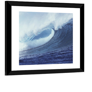 Strong Ocean Wave Wall Art